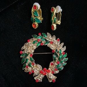 Holiday Wreath Pin and Earrings Set